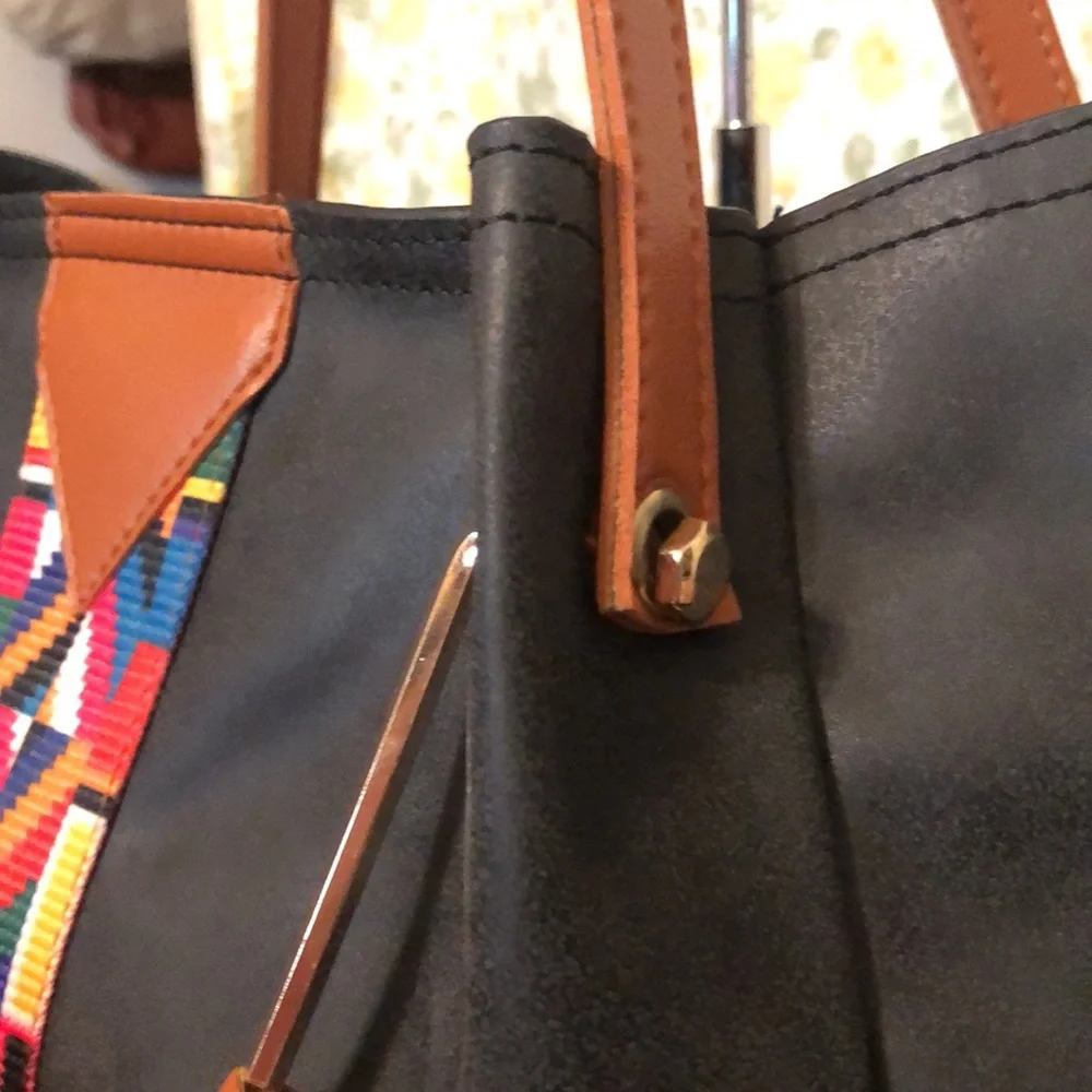Tote Handbag - Picture 5 of 9